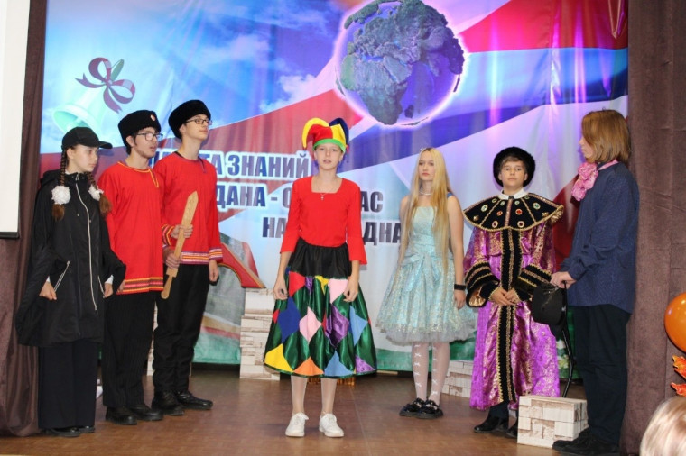 Новогодний спектакль